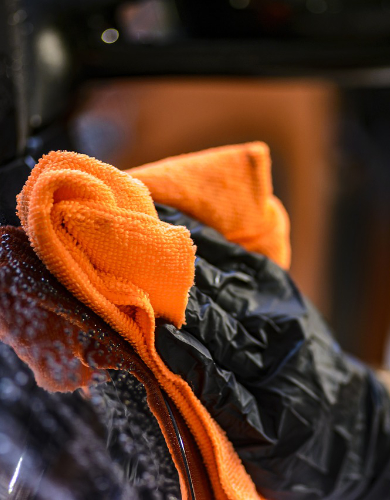 Exterior car detailing service